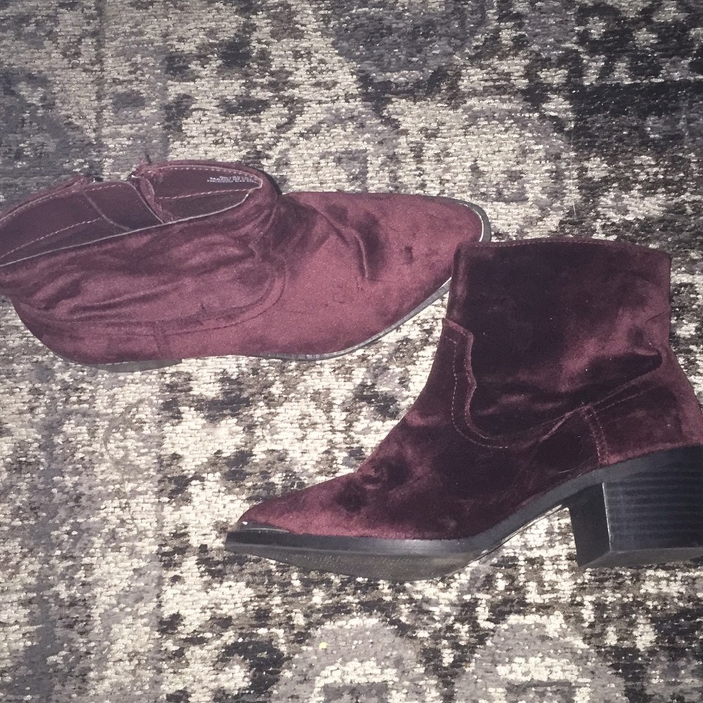 Velour burgundy heeled boot wore once